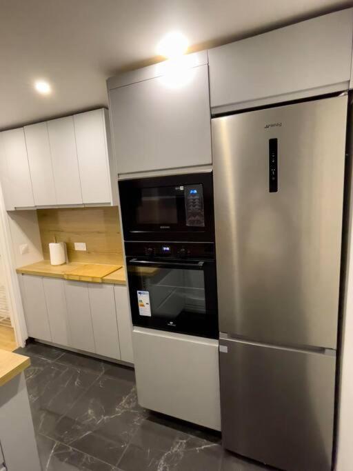 Magnifique Appartement De 4 Chambres 8 Personnes Max A 20 Minutes De Paris Antony Exterior foto
